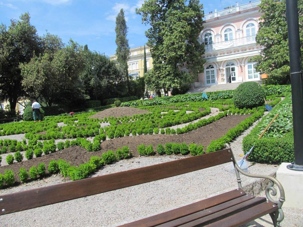 Sepic Apartments Opatija Buitenkant foto